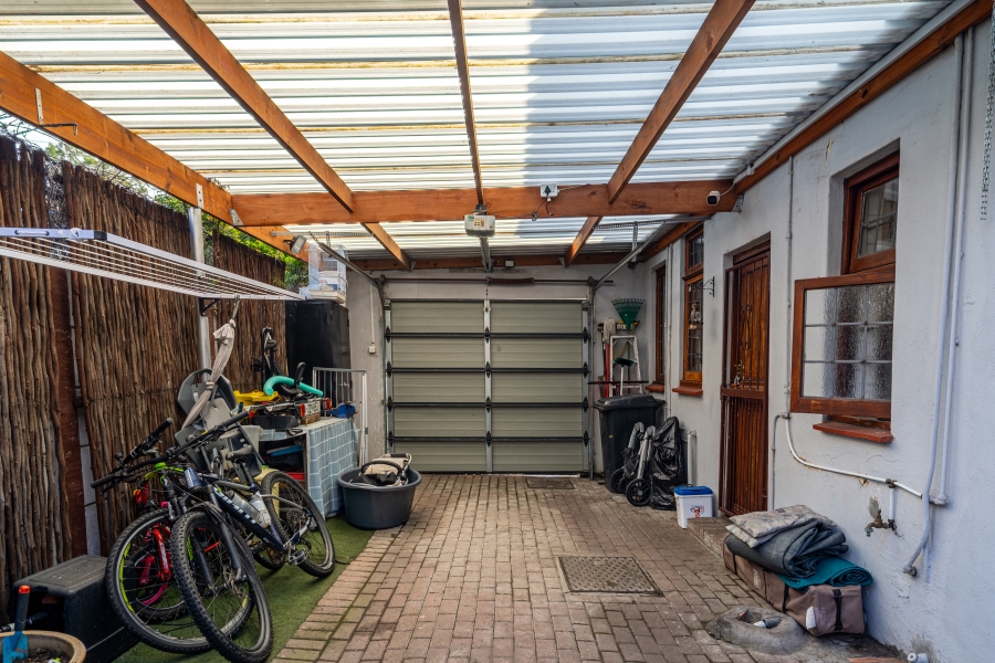 2 Bedroom Property for Sale in Observatory Western Cape